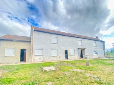 Maison à vendre 7 pièces de 170 m² à Forges-les-Eaux