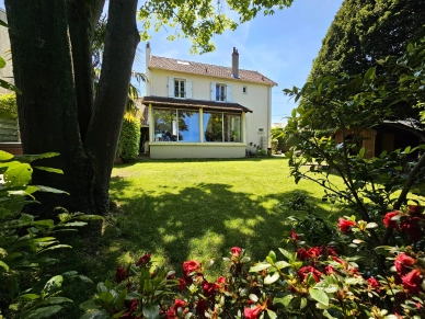 Maison à vendre 7 pièces de 130 m² à Conflans-Sainte-Honorine