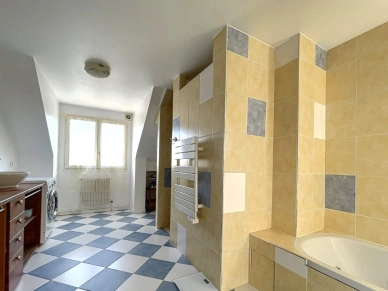 Maison à vendre 6 pièces de 117 m² à Sartrouville