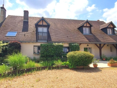 Maison à vendre 14 pièces de 339 m² à Chaumont-sur-Loire