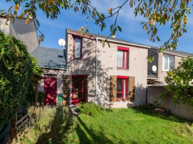 Maison à vendre 5 pièces de 93 m² à Jouy-le-Moutier