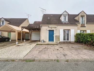 Maison à vendre 4 pièces de 70 m² à Saint-Pierre-lès-Nemours