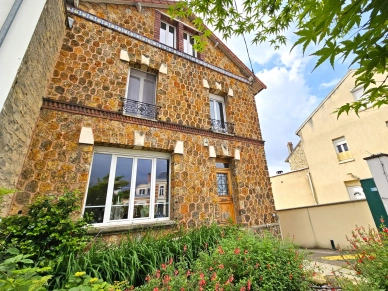 Maison à vendre 7 pièces de 242 m² à Conflans-Sainte-Honorine