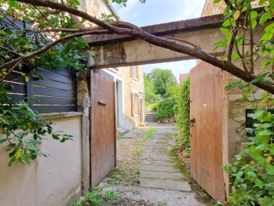 Maison à vendre 7 pièces de 163 m² à Neuville-sur-Oise