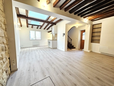 Maison à vendre 5 pièces de 81 m² à Le Mesnil-le-Roi