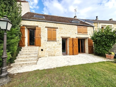 Maison à vendre 8 pièces de 232 m² à Neuville-sur-Oise