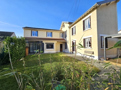 Maison à vendre 8 pièces de 149,31 m² à Conflans-Sainte-Honorine