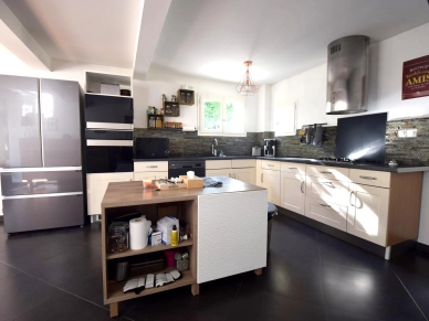 Maison à vendre 6 pièces de 128 m² à Jouy-le-Moutier